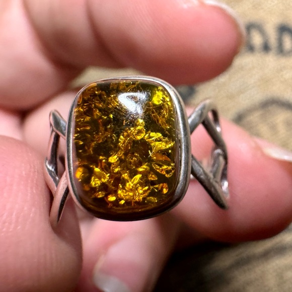Silver and amber ring. - Picture 15 of 17